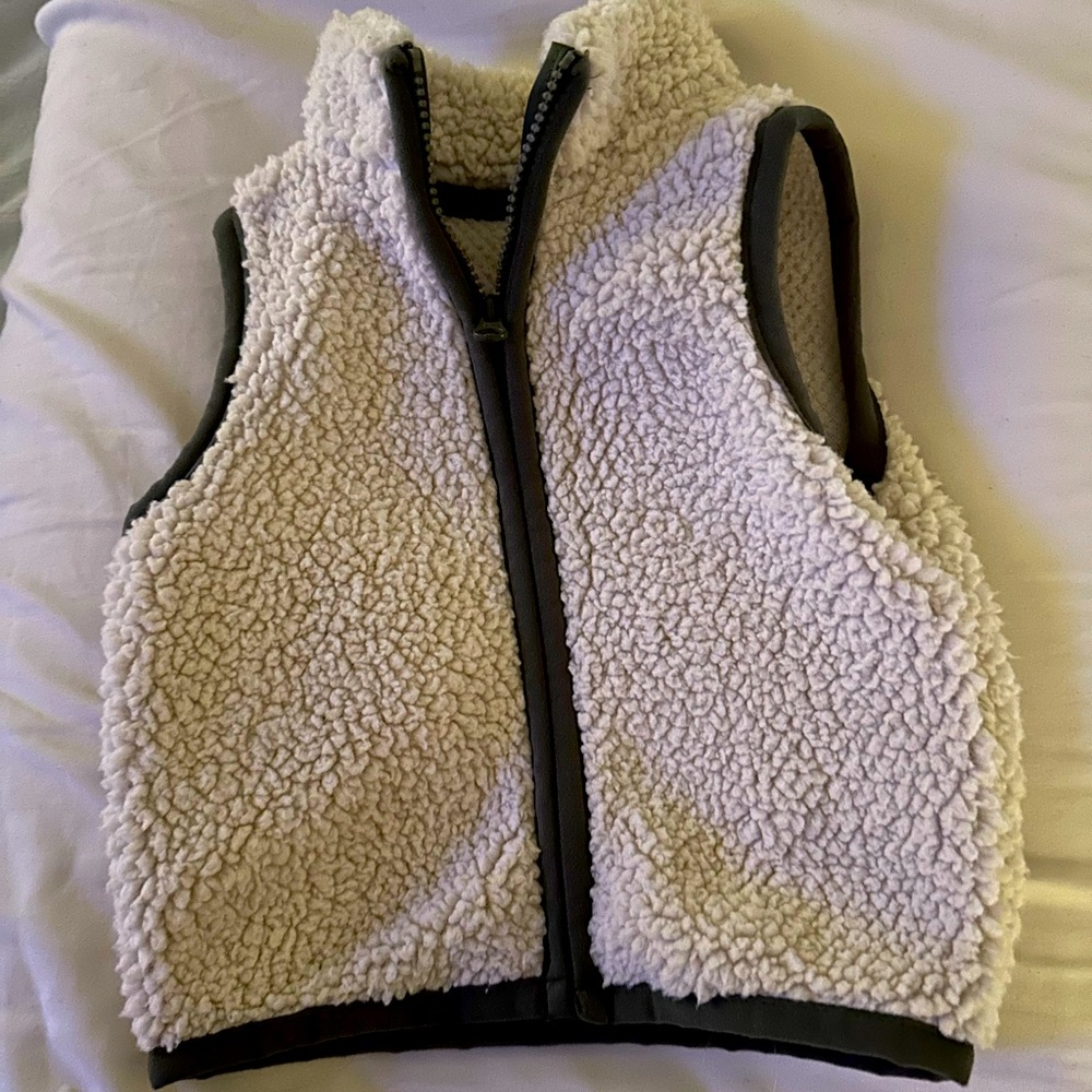 Carters beige with Green trim Fleece - 3M - Picture 1 of 2